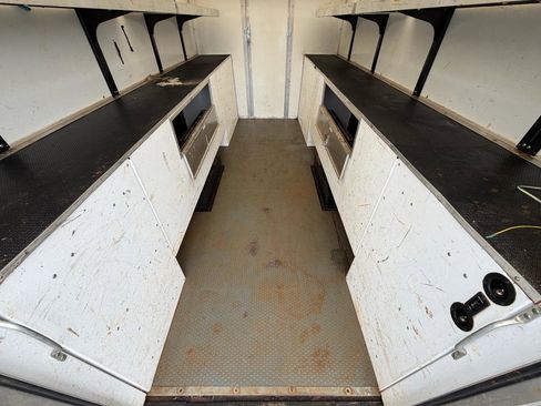 Used 2023 Ford E-450 and Econoline 450 Super Duty w/ Power Windows & Locks Group image 22