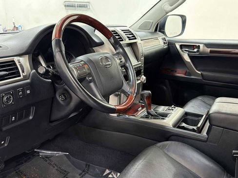 Used 2013 Lexus GX 460 w/ Convenience Pkg image 12