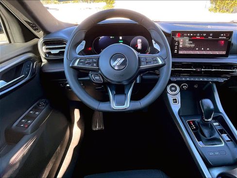 Used 2024 Dodge Hornet R/T w/ R/T Blacktop Package image 17