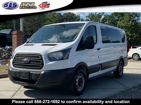 Used 2017 Ford Transit 150 XL image 3