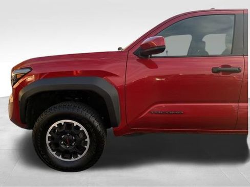 Used 2024 Toyota Tacoma TRD Off-Road image 12