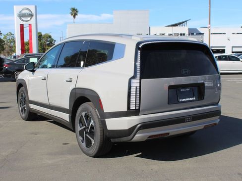 New 2026 Hyundai Ioniq 9 SE image 9