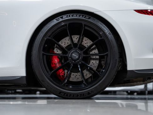 Used 2015 Porsche 911 GT3 RWD image 13