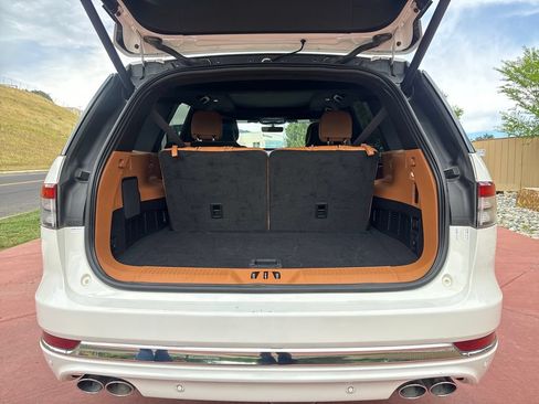 Certified 2023 Lincoln Aviator Black Label w/ Dynamic Handling Package AWD/4WD image 24