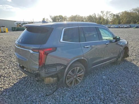 Used 2021 Cadillac XT6 Premium Luxury FWD image 3