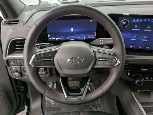 Used 2026 Chevrolet Suburban RST w/ Comfort Package AWD/4WD image 19