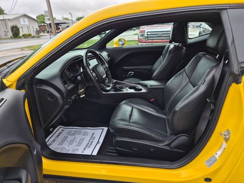 Used 2017 Dodge Challenger SXT Plus RWD image 15