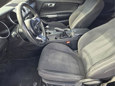 Used 2019 Ford Mustang GT w/ Black Accent Package RWD image 12