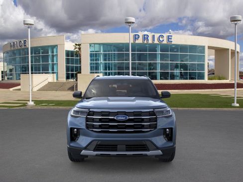 Used 2025 Ford Explorer Active w/ Active Comfort Package image 6