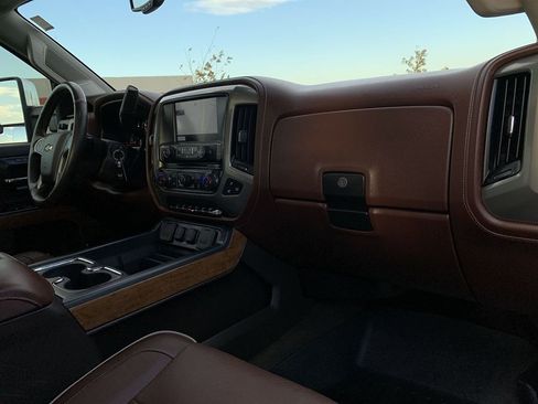 Used 2015 Chevrolet Silverado 3500 High Country image 33