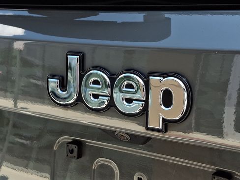 Used 2021 Jeep Renegade Limited AWD/4WD image 31