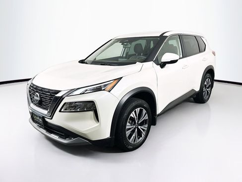 Used 2023 Nissan Rogue SV AWD/4WD image 3