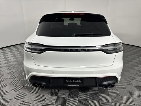 Certified 2025 Porsche Macan image 6