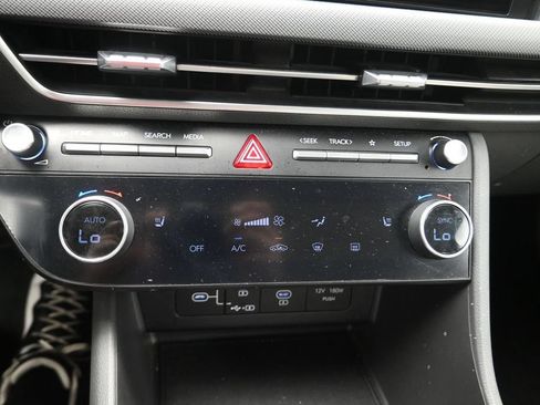 Used 2025 Hyundai Sonata SEL FWD image 10