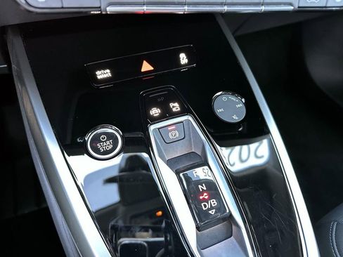 Used 2025 Audi Q4 e-tron Premium w/ Convenience Package image 24