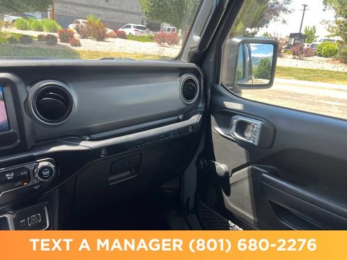 Used 2022 Jeep Wrangler Unlimited Sport AWD/4WD image 29