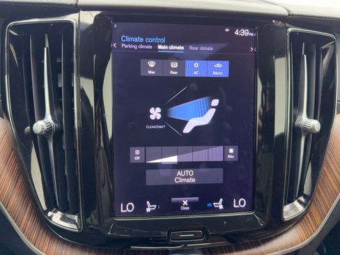 Used 2021 Volvo XC60 T5 Inscription w/ Protection Package image 28