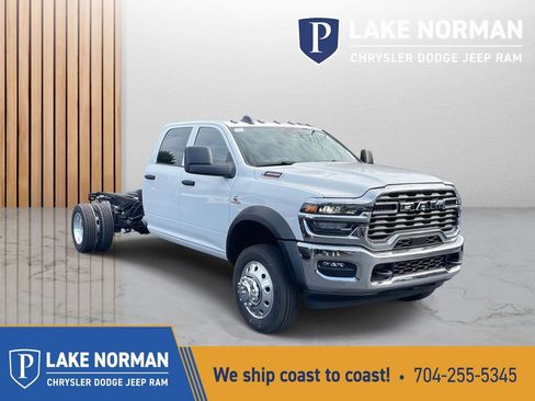 New 2026 RAM 4500 Tradesman w/ Chrome Appearance Group image 1