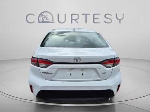 Used 2023 Toyota Corolla LE FWD image 4