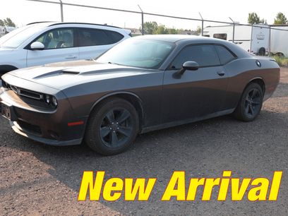 Used 2016 Dodge Challenger SXT