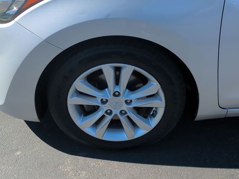 Used 2014 Hyundai Elantra GT image 13
