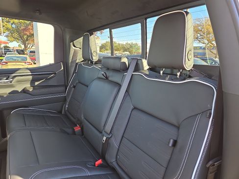 New 2026 GMC Sierra 1500 AT4X image 9