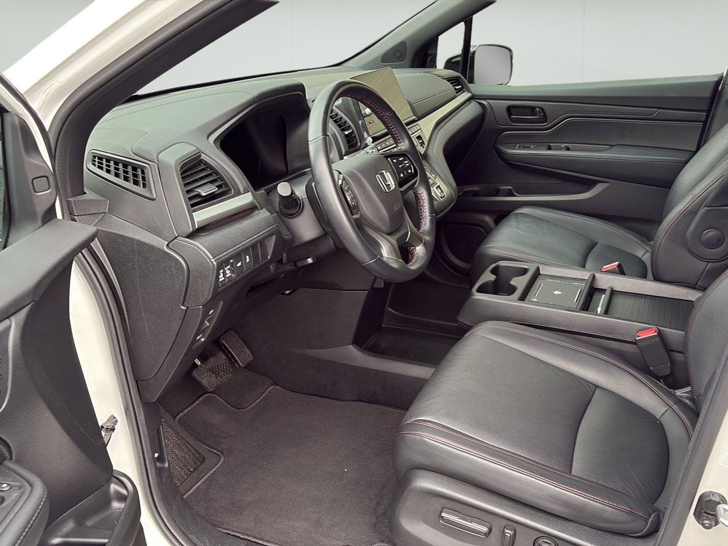 Used 2025 Honda Odyssey Sport-L image 11