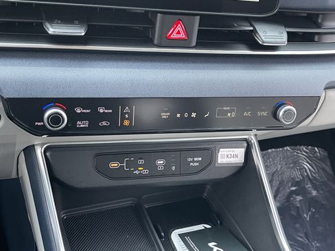 New 2026 Kia Carnival EX image 26