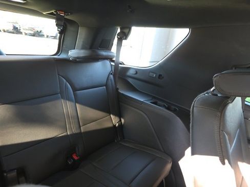 Used 2024 Chevrolet Tahoe High Country image 18