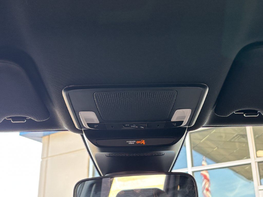 Used 2025 Honda HR-V Sport image 18