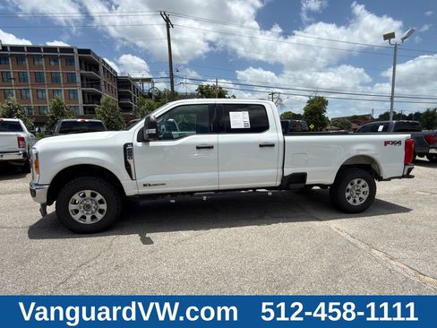 Used 2023 Ford F250 XLT w/ FX4 Off-Road Package AWD/4WD image 10