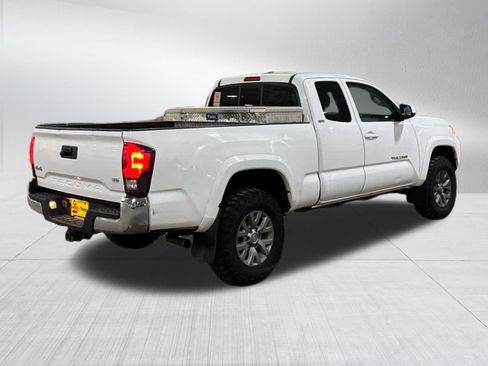 Certified 2019 Toyota Tacoma SR5 image 6