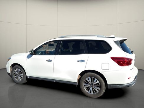 Used 2020 Nissan Pathfinder SV FWD image 5