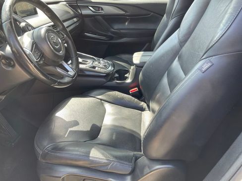 Used 2018 MAZDA CX-9 Touring FWD image 4