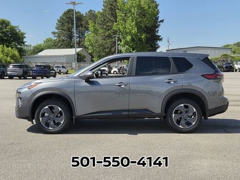 Used 2026 Nissan Rogue SV FWD image 2