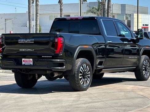 Certified 2025 GMC Sierra 2500 Denali Ultimate AWD/4WD image 4