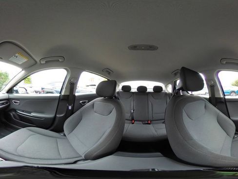 Used 2025 Kia K4 FWD image 43