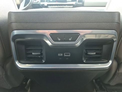 Used 2022 GMC Sierra 1500 SLT image 28