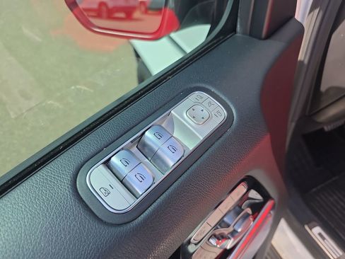 Used 2021 Mercedes-Benz G 550 image 11