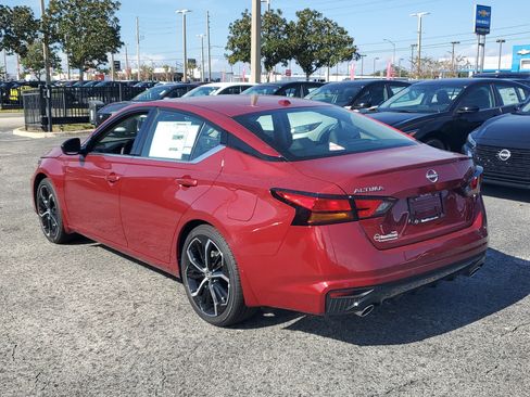 New 2025 Nissan Altima 2.5 SR image 6