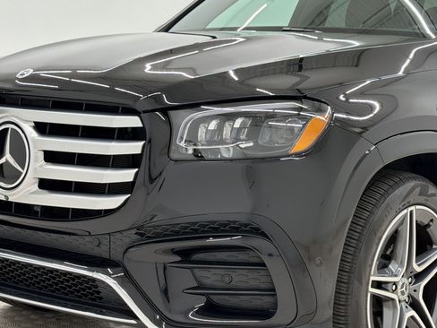 Used 2024 Mercedes-Benz GLS 450 4MATIC image 11