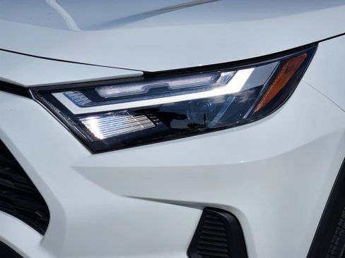 Used 2025 Toyota RAV4 XLE w/ Convenience Package image 6