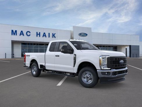 New 2026 Ford F250 XL w/ XL Chrome Package image 7