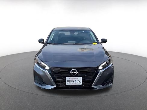 Used 2025 Nissan Altima 2.5 SV image 3