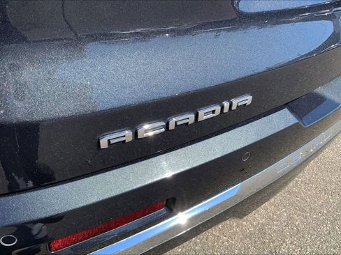 Certified 2022 GMC Acadia Denali w/ Denali Technology Package image 29