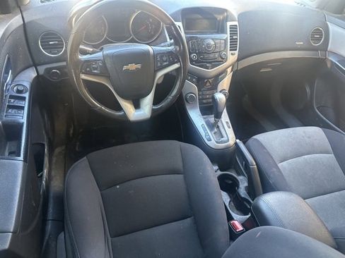 Used 2014 Chevrolet Cruze LT image 9