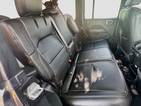 Used 2023 Jeep Wrangler Unlimited Sahara AWD/4WD image 26