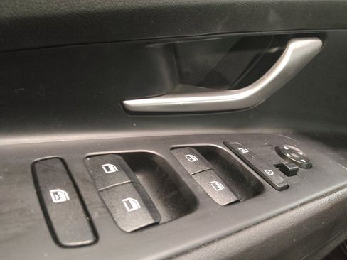 Used 2024 Hyundai Elantra Blue FWD image 27