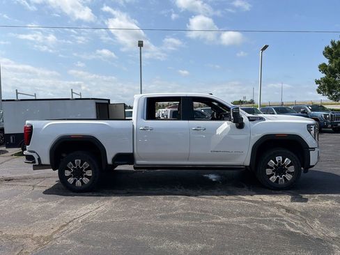 Used 2024 GMC Sierra 2500 Denali w/ Denali Reserve Package AWD/4WD image 5
