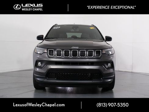 Used 2023 Jeep Compass Latitude w/ Convenience Group AWD/4WD image 10